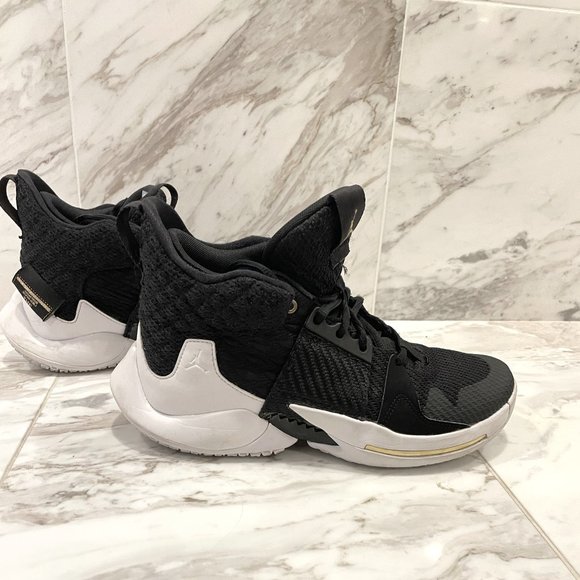 NIKE: Air Jordan Why Not Zer0.2 'The Family' AO6218-001 - Picture 7 of 8
